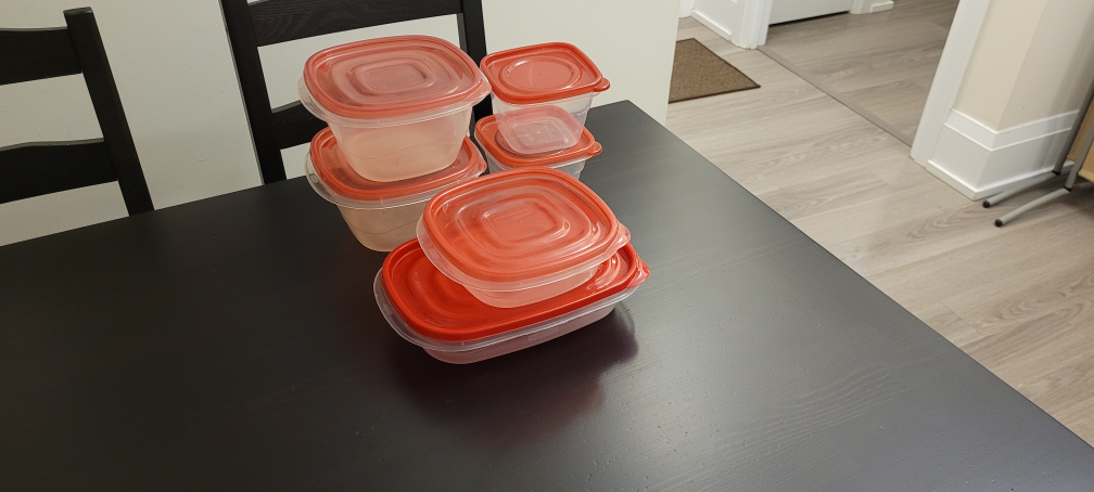 Set of 6 Clear Plastic Food Storage Containers with Red Lids