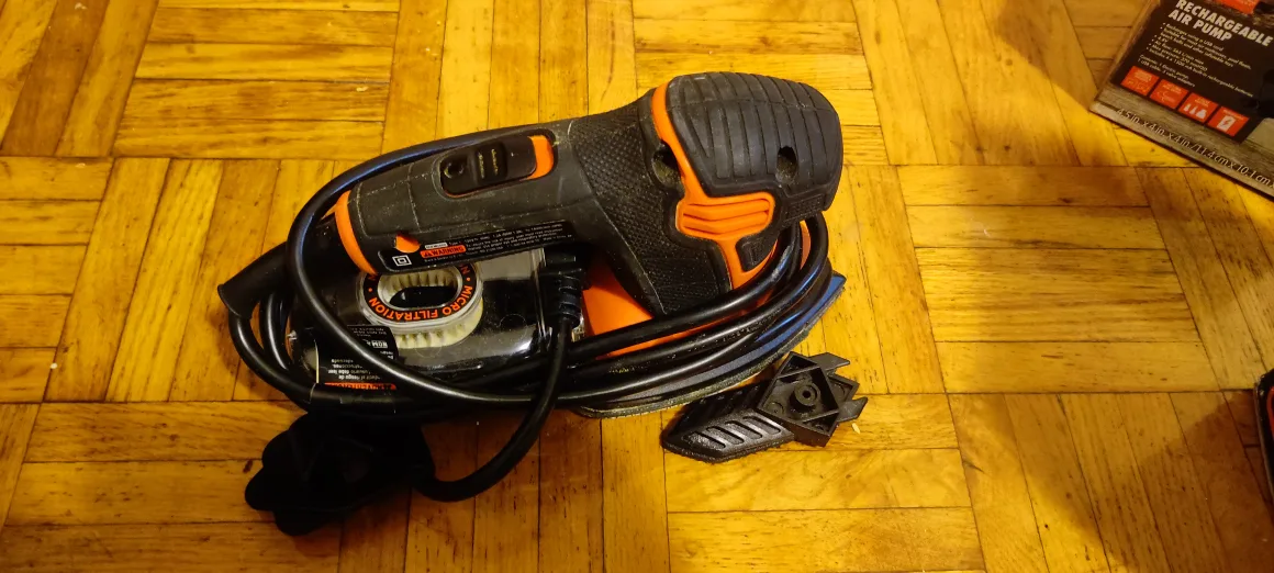 Black+Decker Mouse Detail Sander with extra sandpaper image indicator(6)