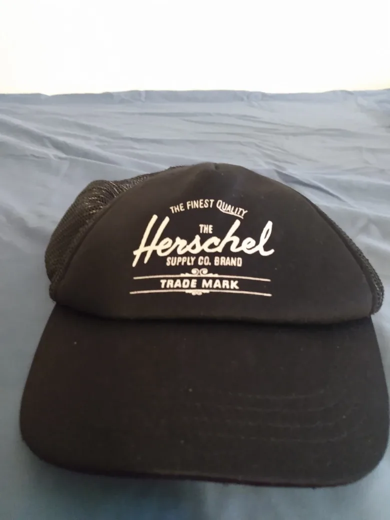 Herschel Supply Co. Light Blue Fanny Pack + ball cap bundle image indicator(7)