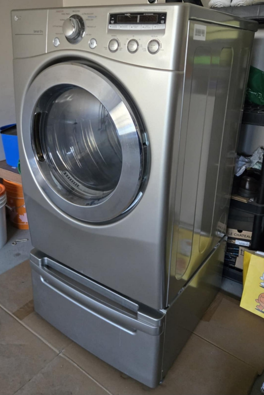 LG Dryer with Pedestal - photo 2