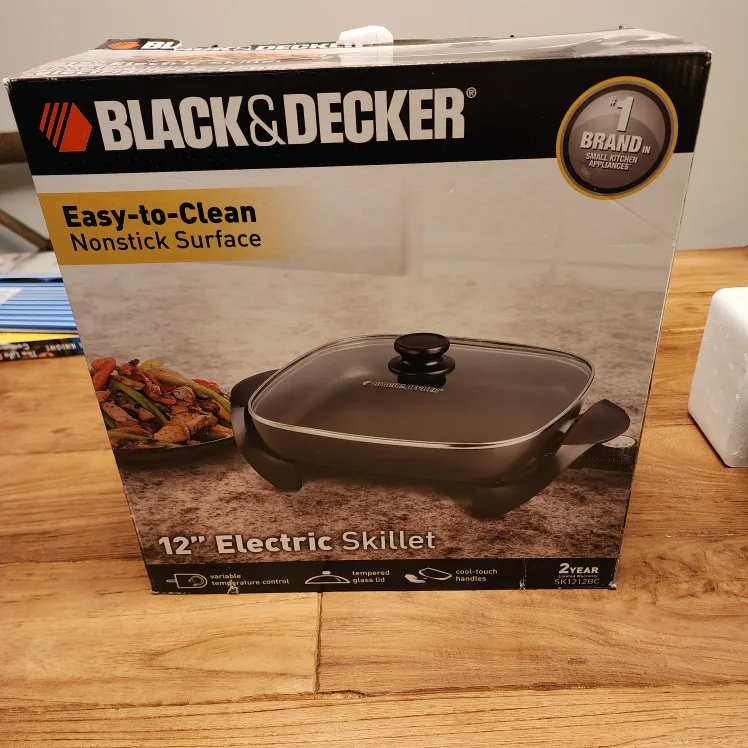 BLACK+DECKER 12" Electric Skillet - Brand New in Box thumbnail