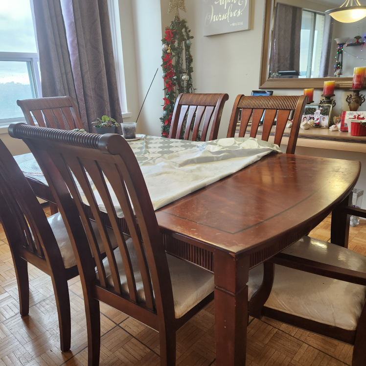 Dining Table and  6 Chairs Set
