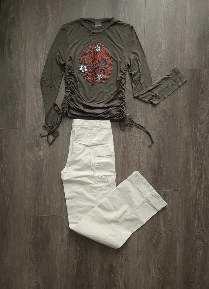 Women's Clothing Bundle: Tops, Pants & Skirt image indicator(5)