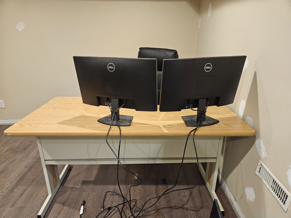 Solid Computer Desk - photo 2