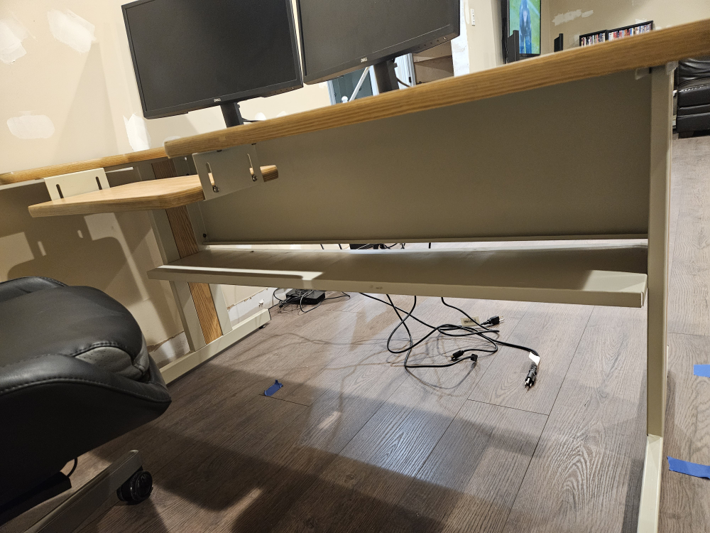 Solid Computer Desk - photo 3
