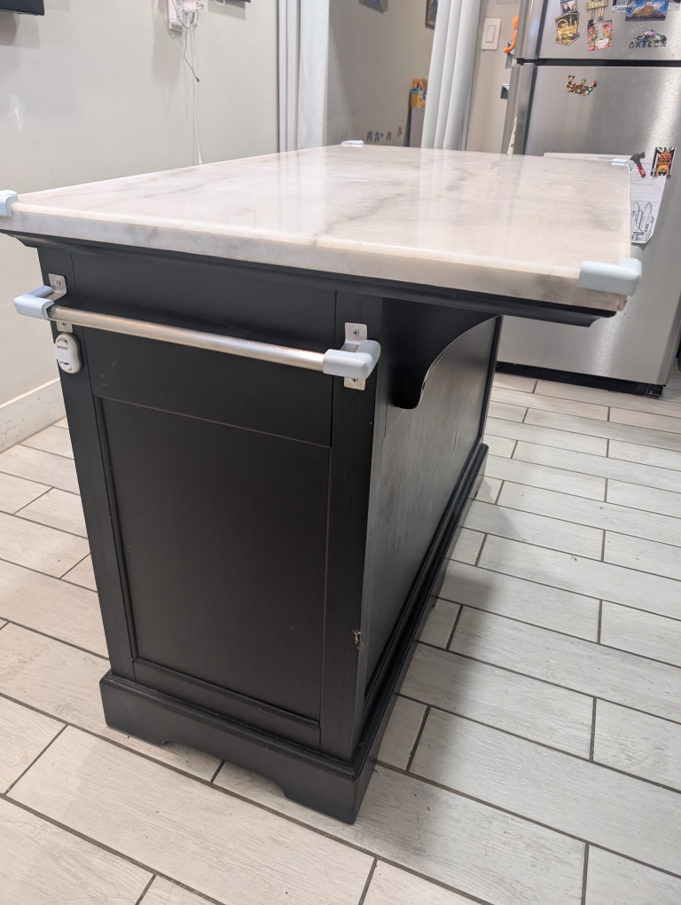 Kitchen Island with Marble Top - photo 2