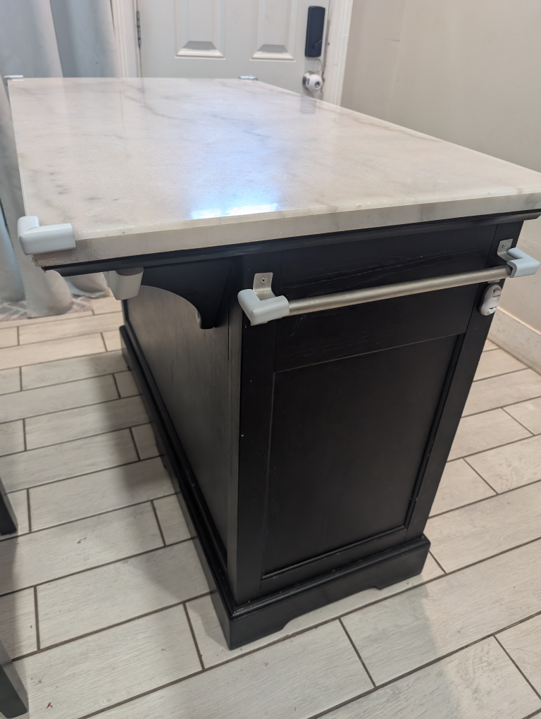 Kitchen Island with Marble Top - photo 3
