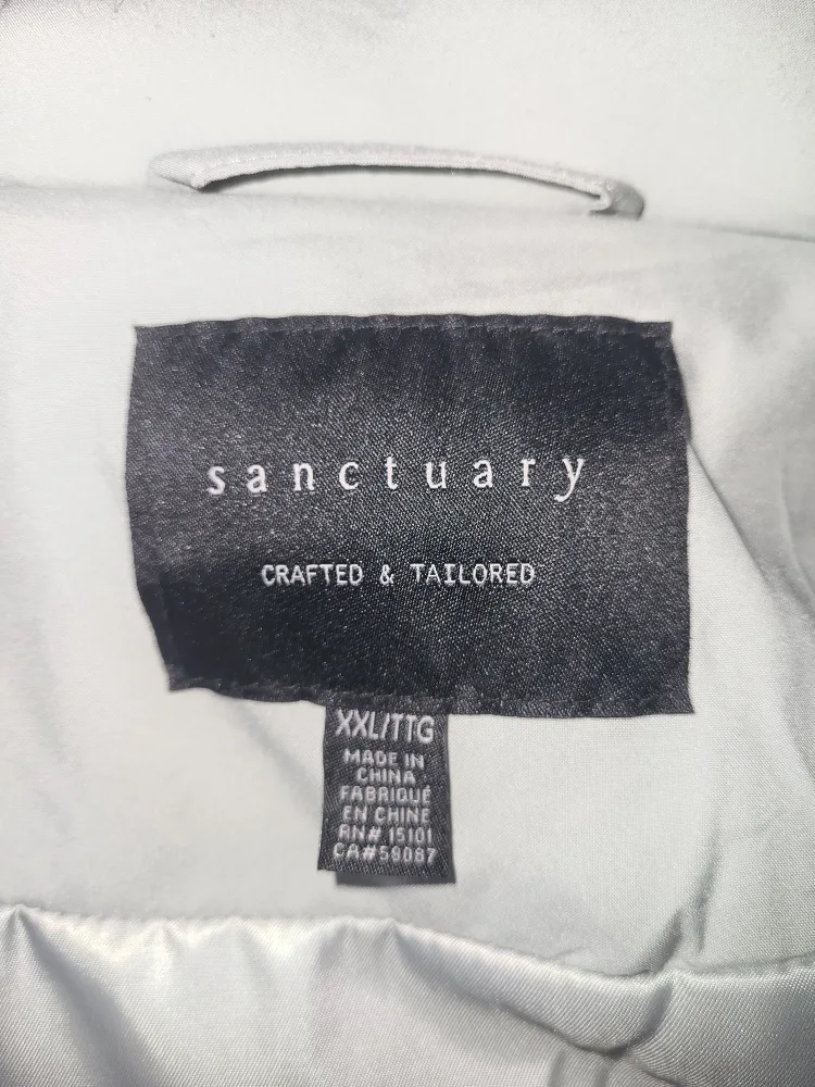 Women's Sanctuary & Torrid puffer jackets Bundle image indicator(3)