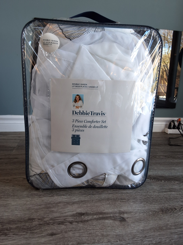 Debbie Travis 3-Piece Comforter Set - Double/Queen - photo 2