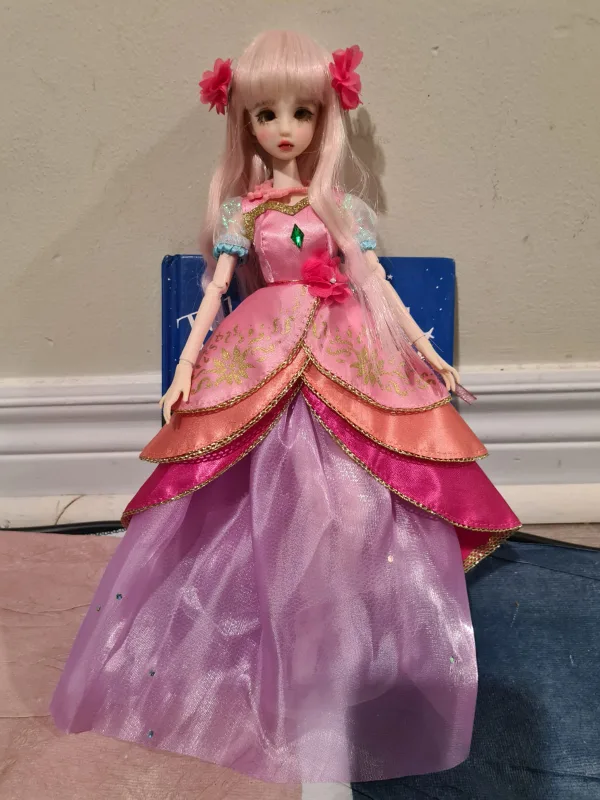 BUBBLEGUM PRINCESS BJD DOLL 1/6 - PINK HAIR AND GOLDEN EYES image indicator(5)