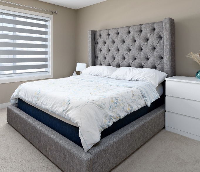 Queen Size Upholstered Bed