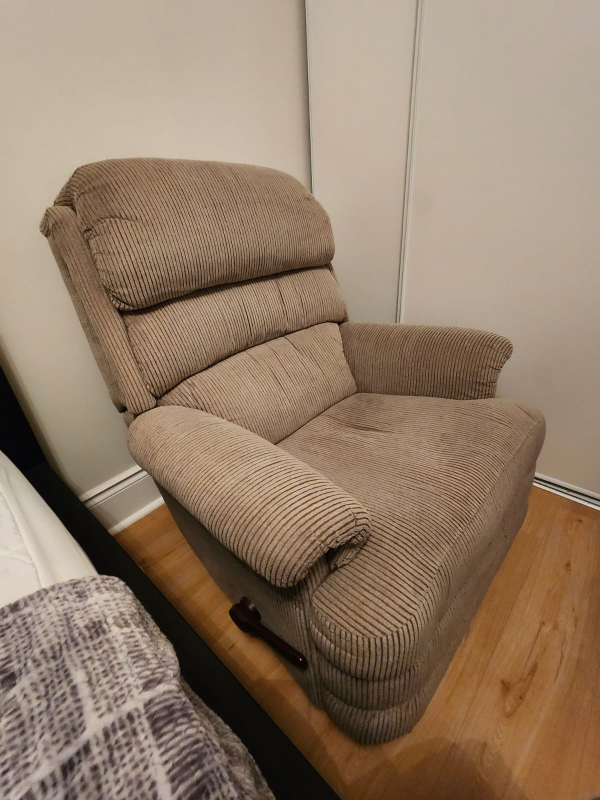 Recliner & Rocking Chair with Footrest - photo 2