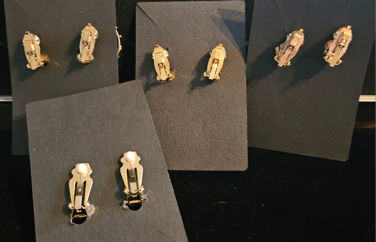 Vintage FAC Clip-On Earrings~Prices Reduced 🙂 image indicator(7)