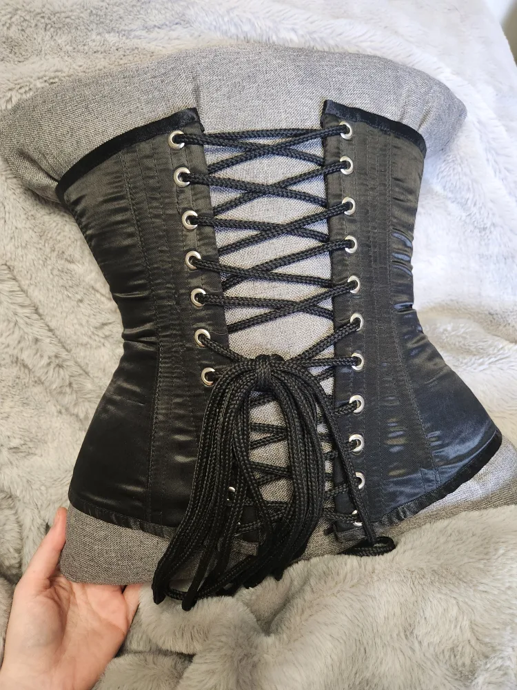 Black and Red Love Poetry Corset image indicator(2)