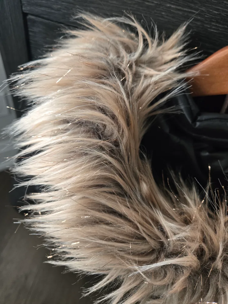 Michael Kors Girls' Black Puffer Jacket Size 10/12 image indicator(3)