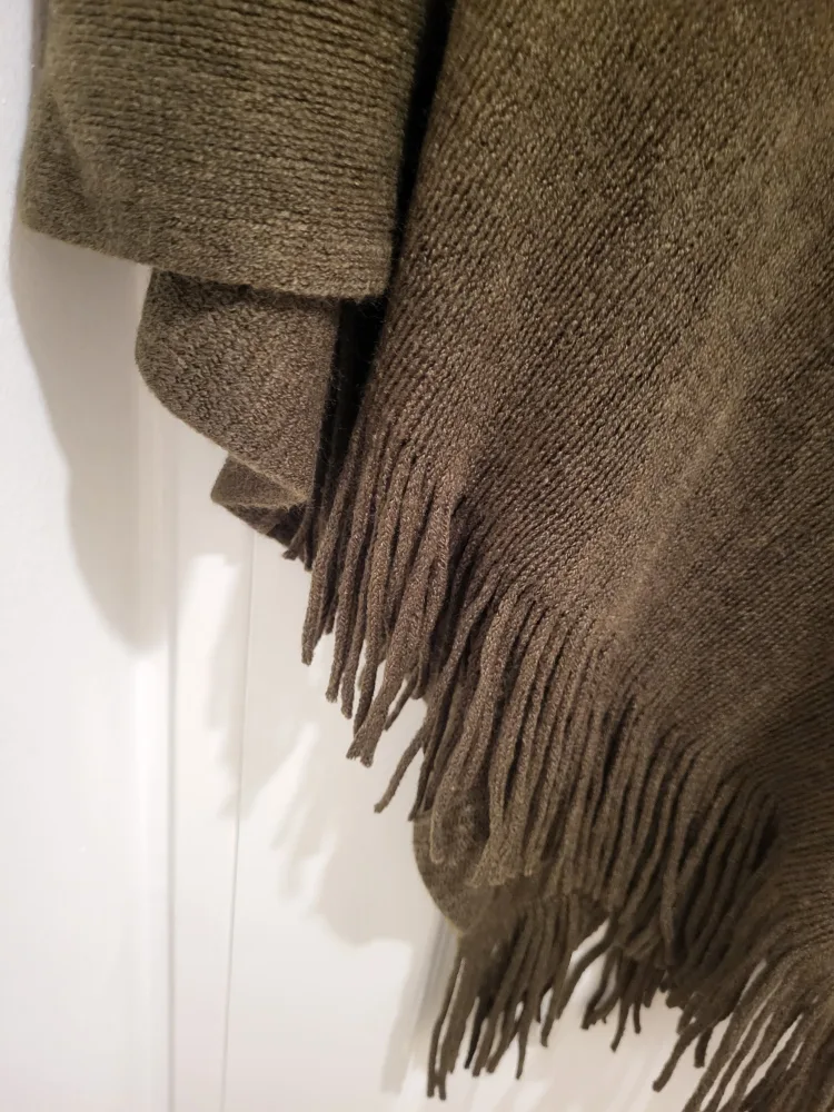 Cherie Bliss Olive Green Poncho with Embroidered Flower image indicator(3)