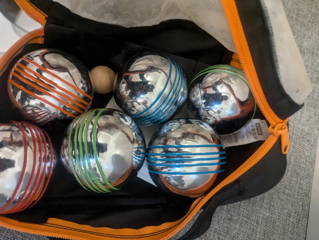 Outdoor Bocce Ball Set with Carry Bag image indicator(2)