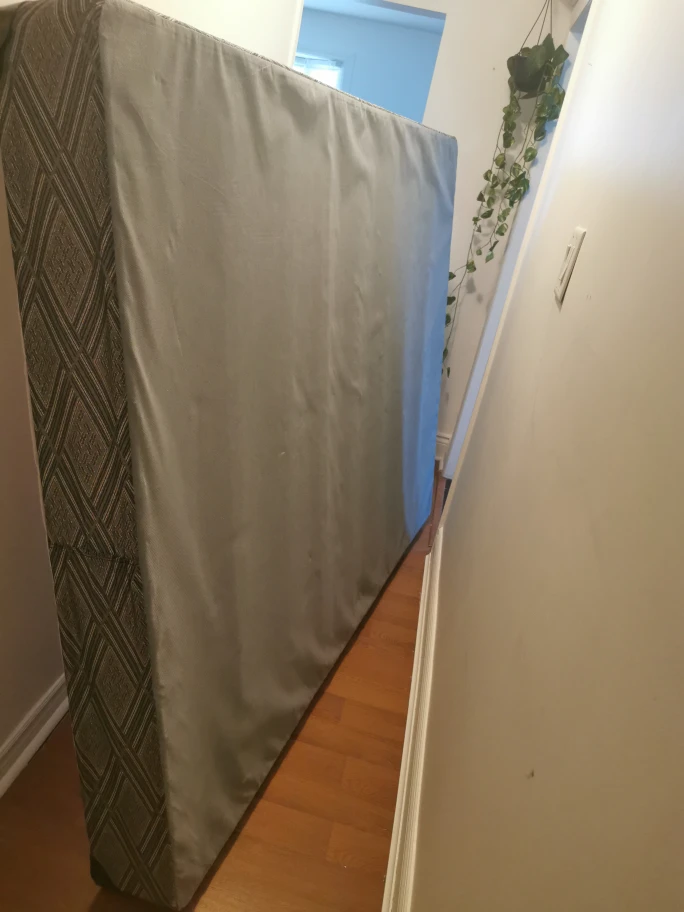 Box Spring- Queen