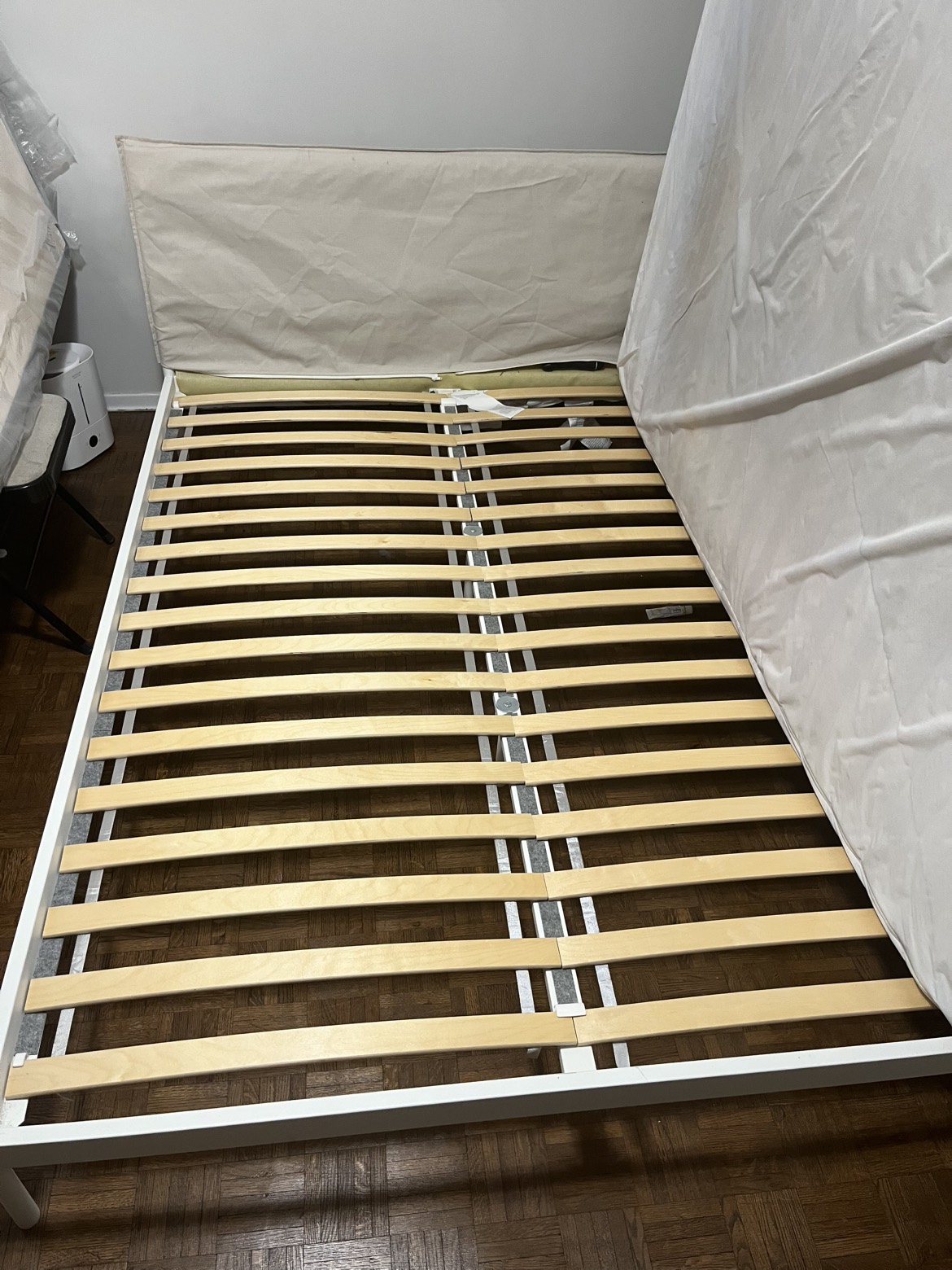 QUEEN Bed frame and mattress - photo 3