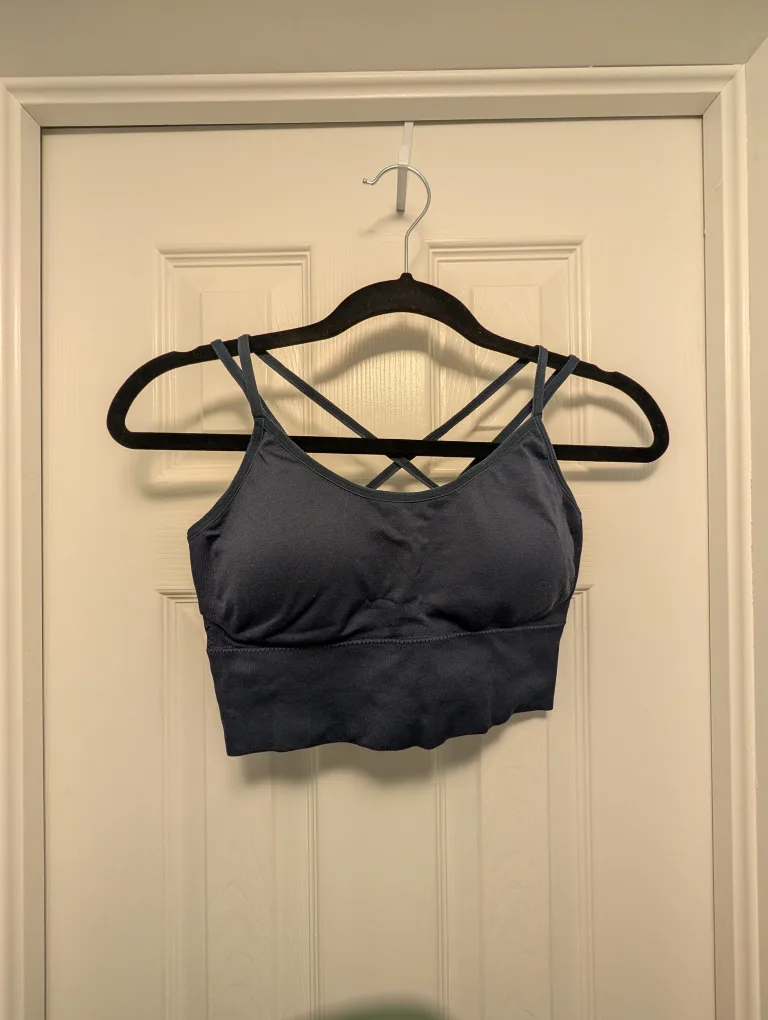 Criss-Cross Strappy Sports Bra thumbnail