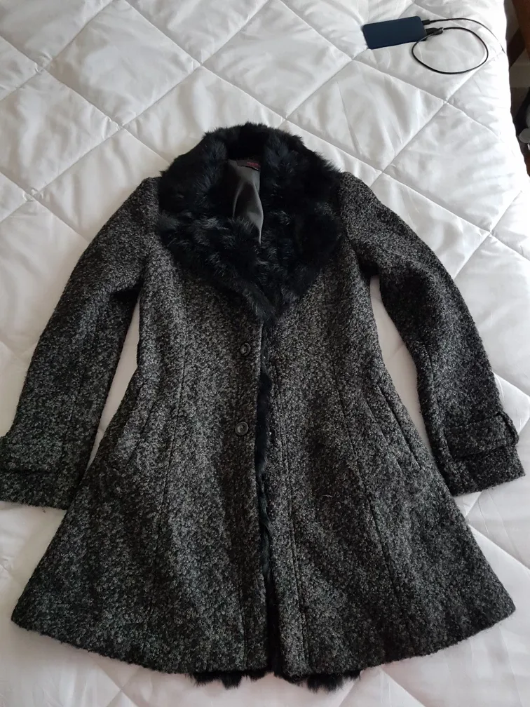 Women's Grey & Black Tweed Coat with Faux Fur Collar image indicator(6)
