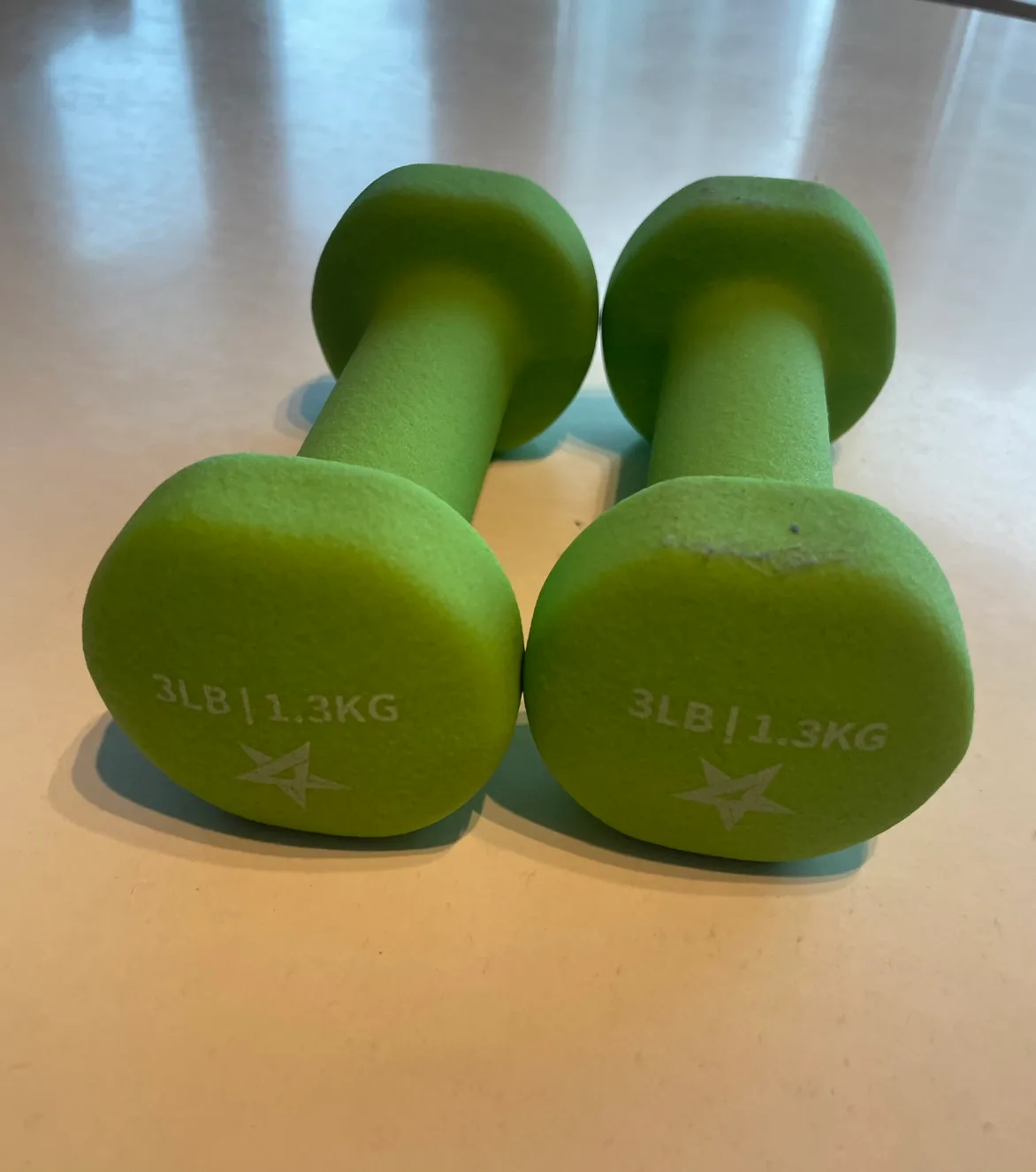 DUMBBELLS 3-10LB SINGLES OR FULL SET +FREEBIES💪🏽 image indicator(2)
