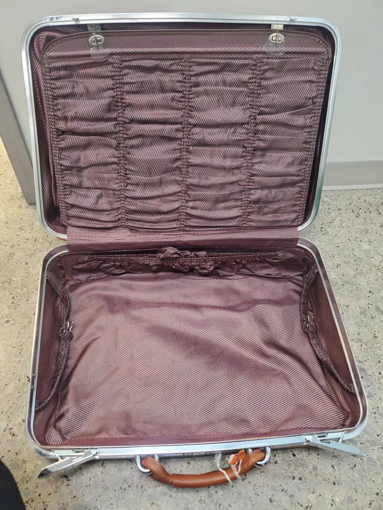Jetliner Soft Shell Suitcase, 1970s Vinyl, Brown (w Wheels) image indicator(3)