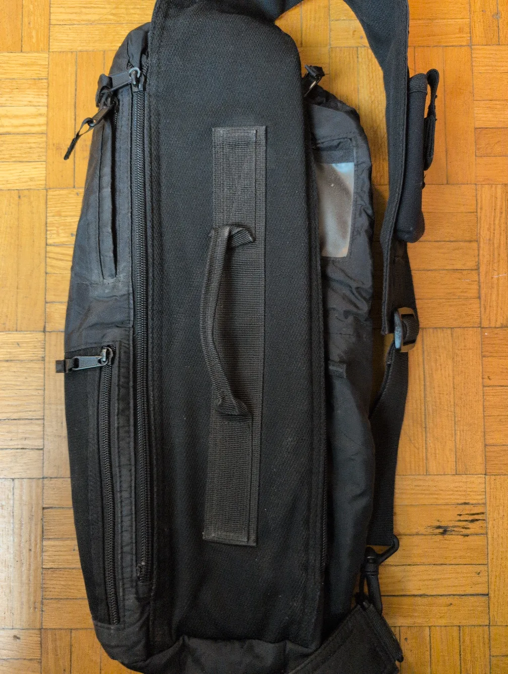 Black Sling Bag with Multiple Pockets image indicator(2)