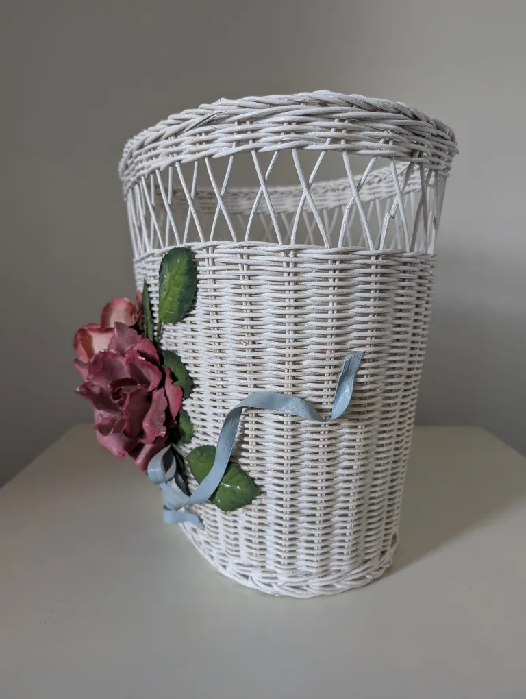 Vintage White Wicker Basket with Roses image indicator(4)