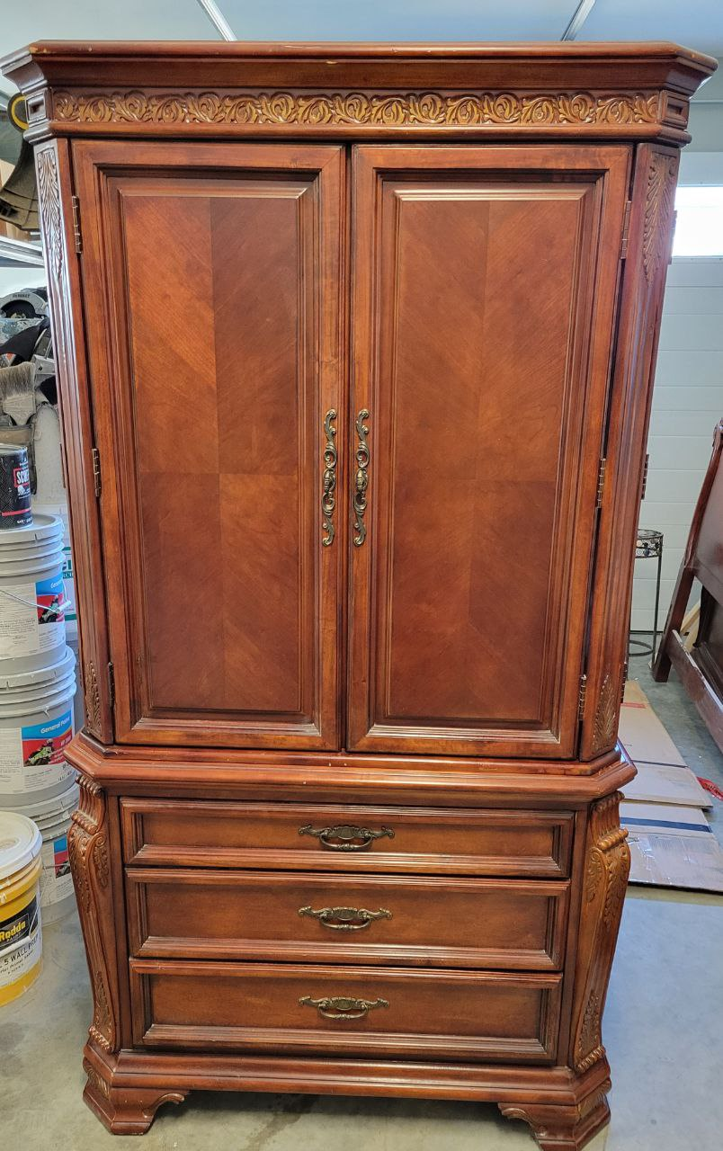 Elegant Cherry Wood Bedroom Set - photo 4