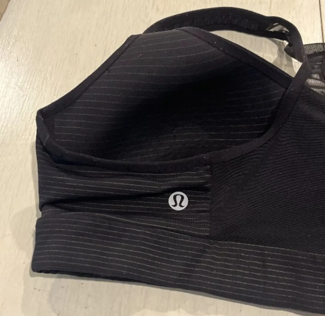 Lululemon Speed Up Bra - Black/Gold Stripe -Size 8 C/D Cup image indicator(5)