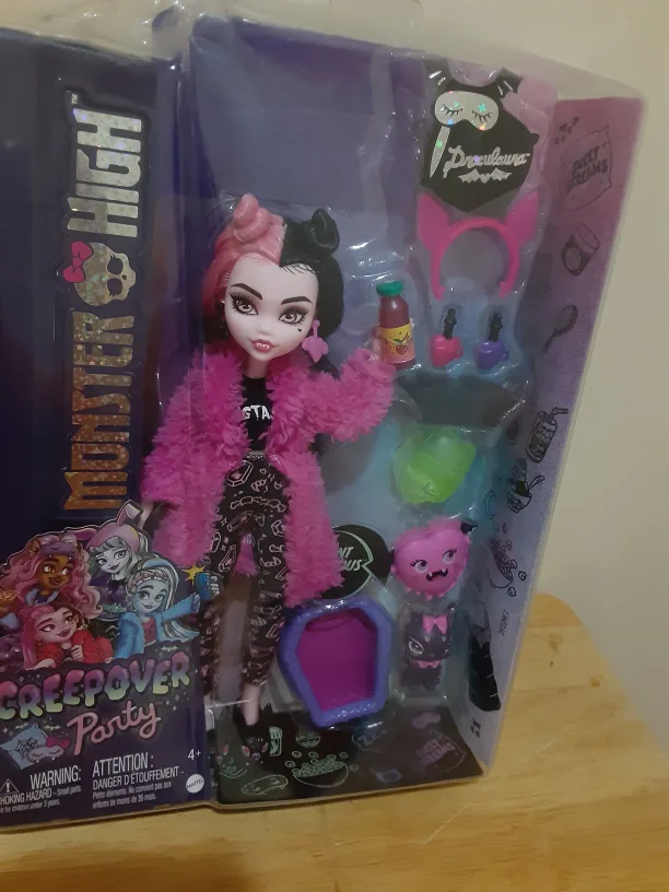 Monster High Draculaura  Doll Sleepover Creepover Party image indicator(7)