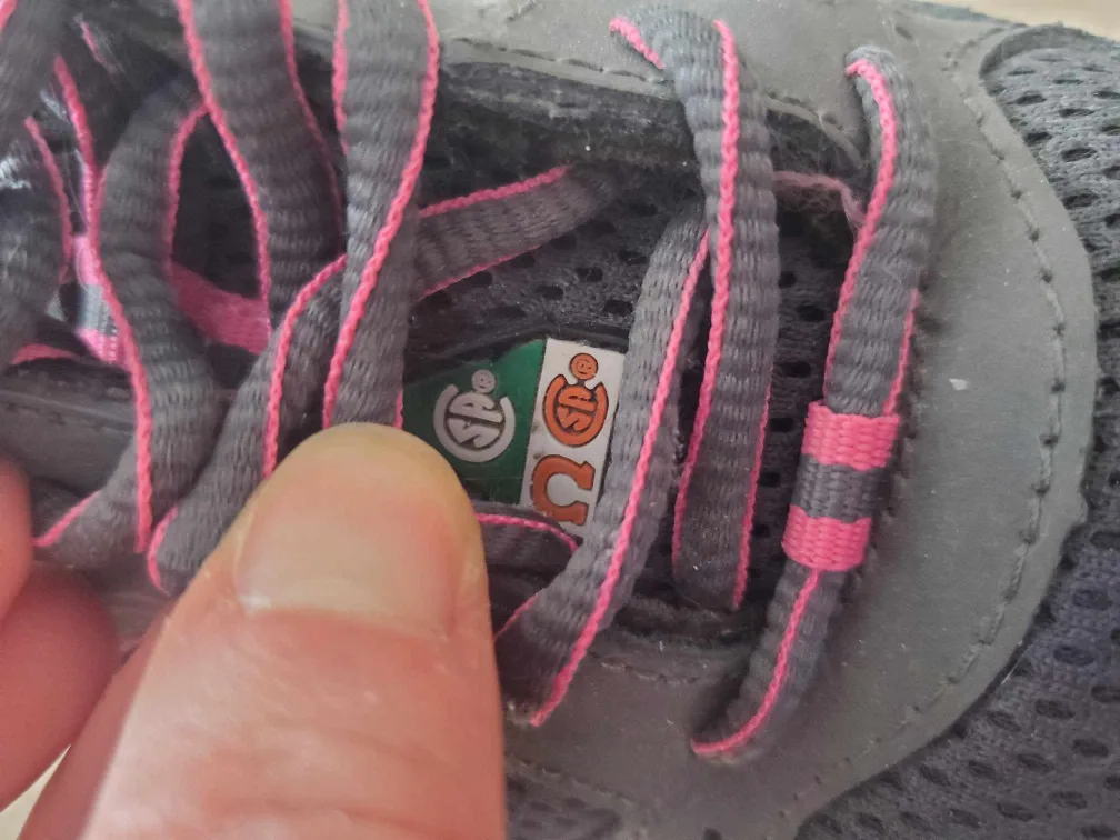 sz 5.5 women's CSA steel toed shoes image indicator(5)