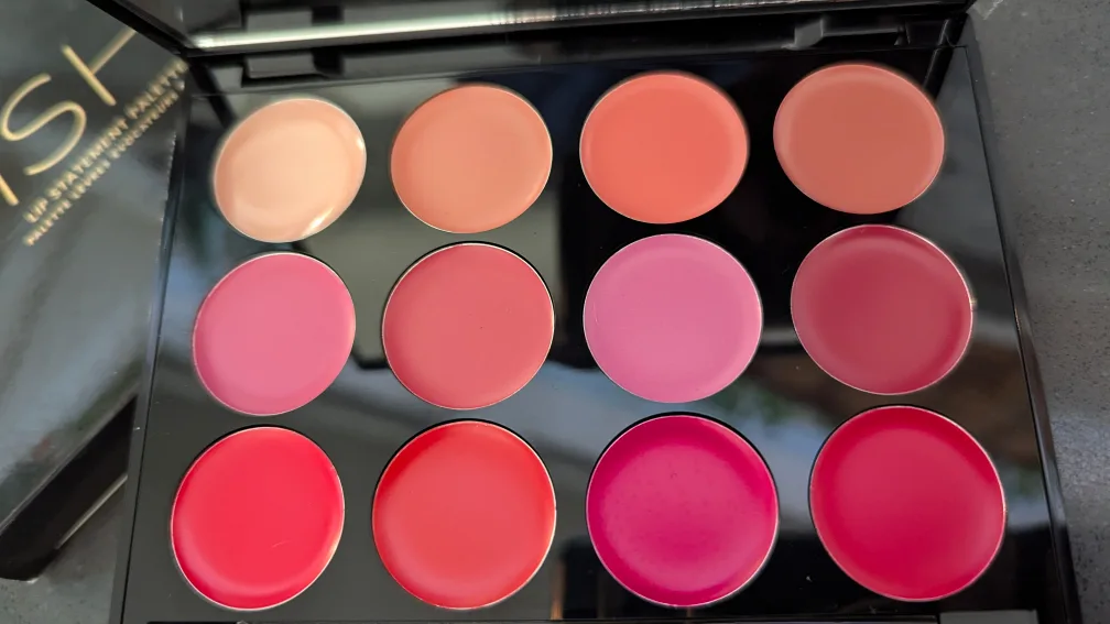 ISH Lip Statement Palette - New & Sealed image indicator(5)