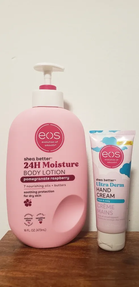 [LIKE NEW] eos Body Lotion and Hand Cream Set thumbnail