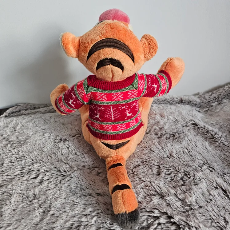 Hallmark Tigger Christmas Plush Toy image indicator(3)