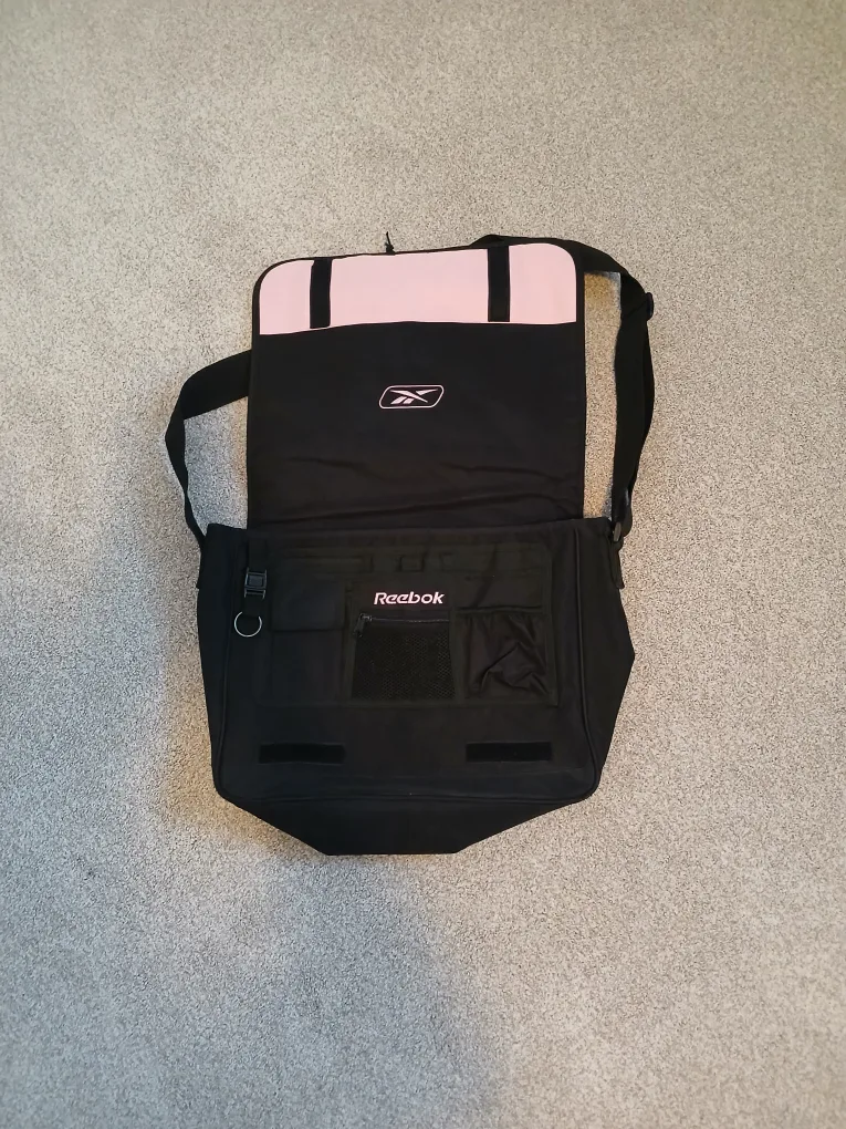 Messenger/laptop bag.  Reebok image indicator(3)