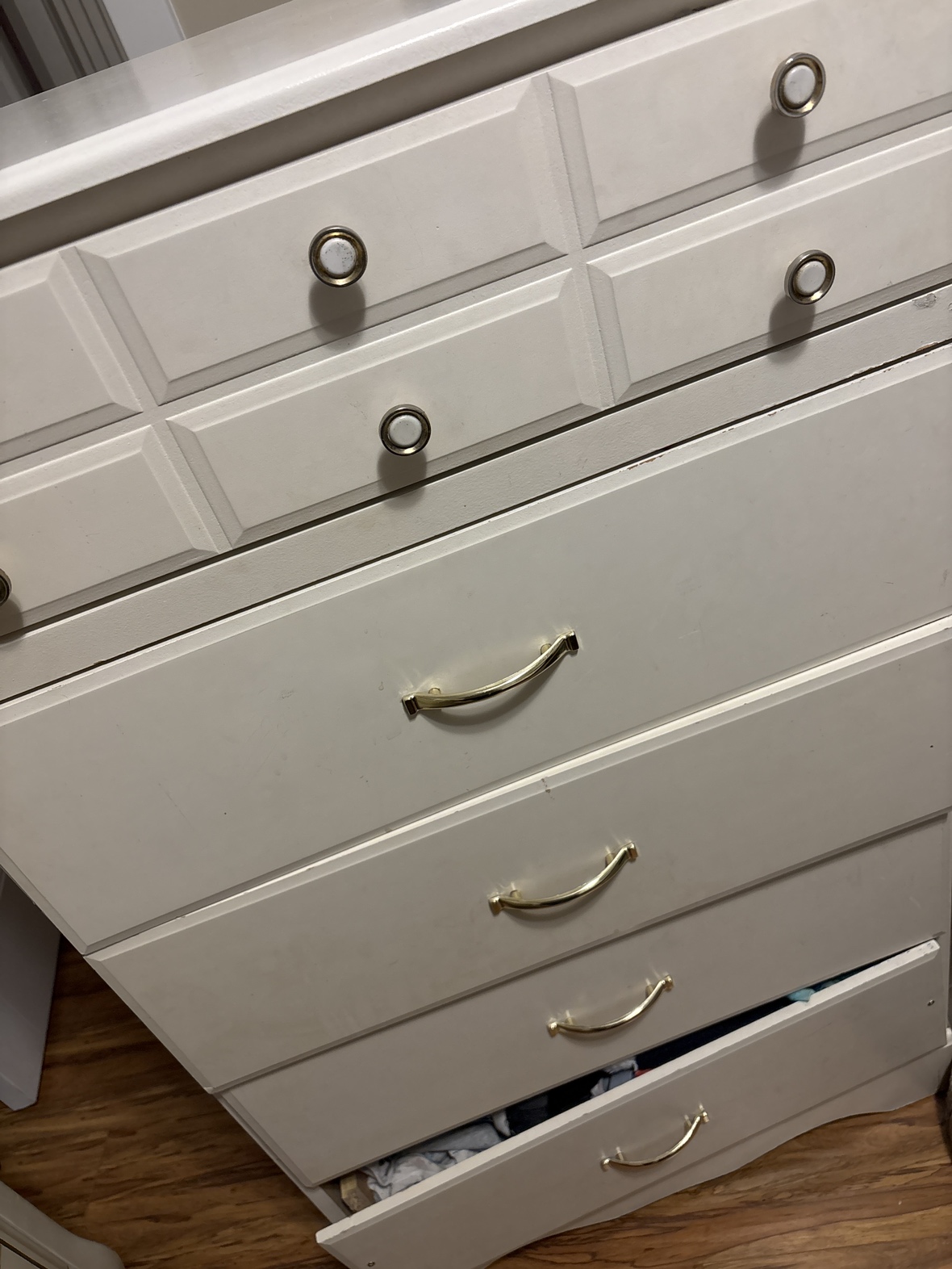 White dresser - photo 3