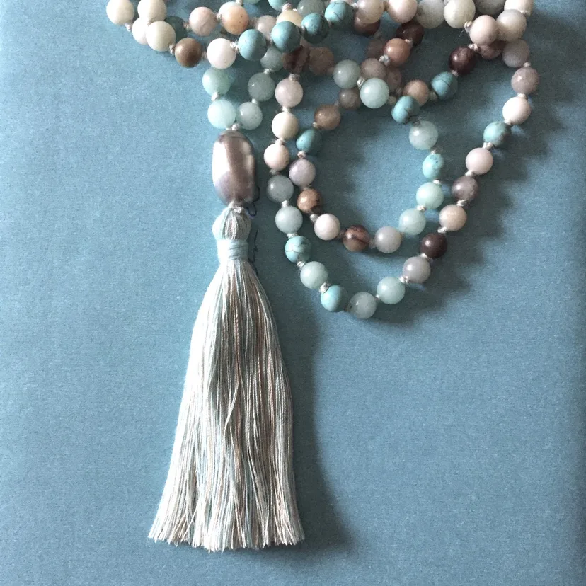 🌺 individually hand-knotted meditation malas 🌺 image indicator(10)