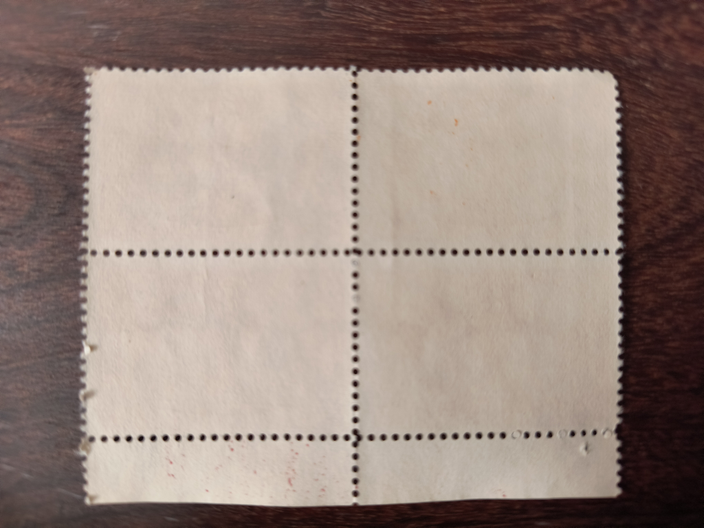 4 Vintage Canadian 3 Cent Stamps - photo 5