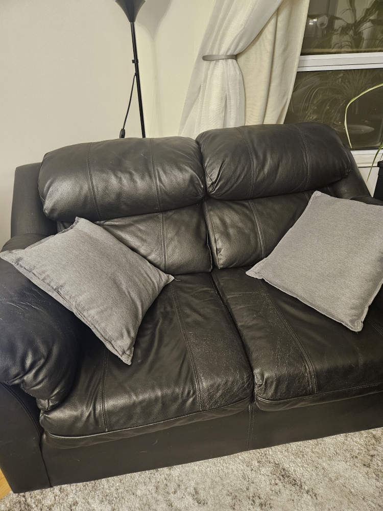 Black Leather Loveseat - photo 3