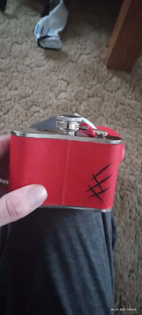 Bearfa,ce Canadian Whisky Hip Flask image indicator(3)