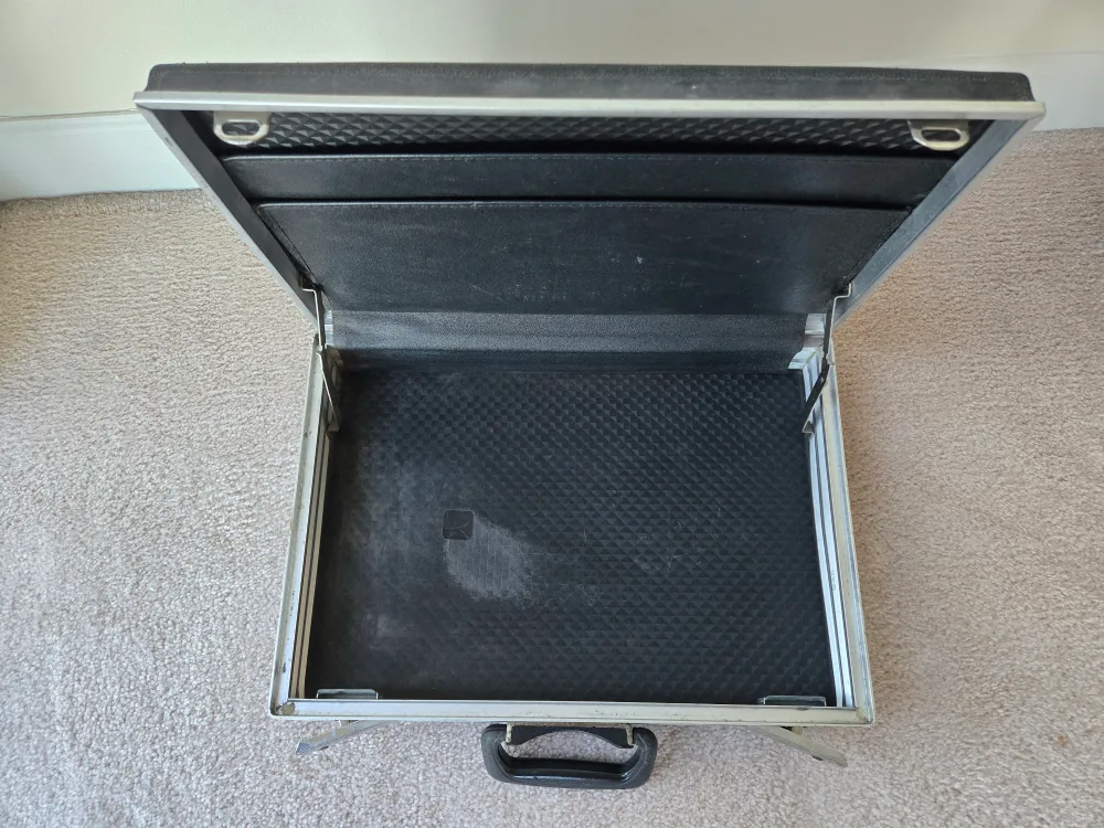 Vintage Oshkosh Briefcase image indicator(6)