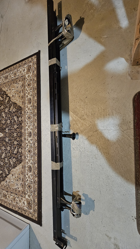 Metal Bed Frame - photo 2