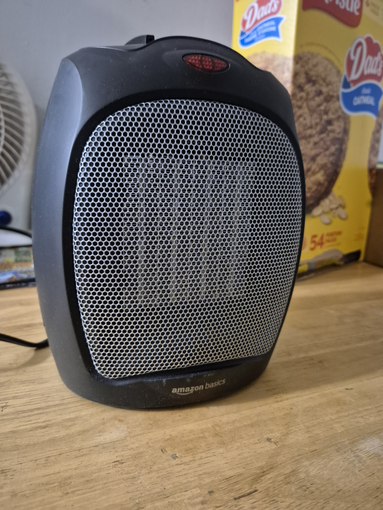 Amazon Basics Compact Personal Heater