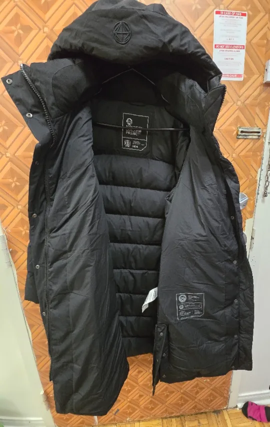 Brand new Women's Winter Parka Jacket Size M Black for sale $89 image indicator(4)