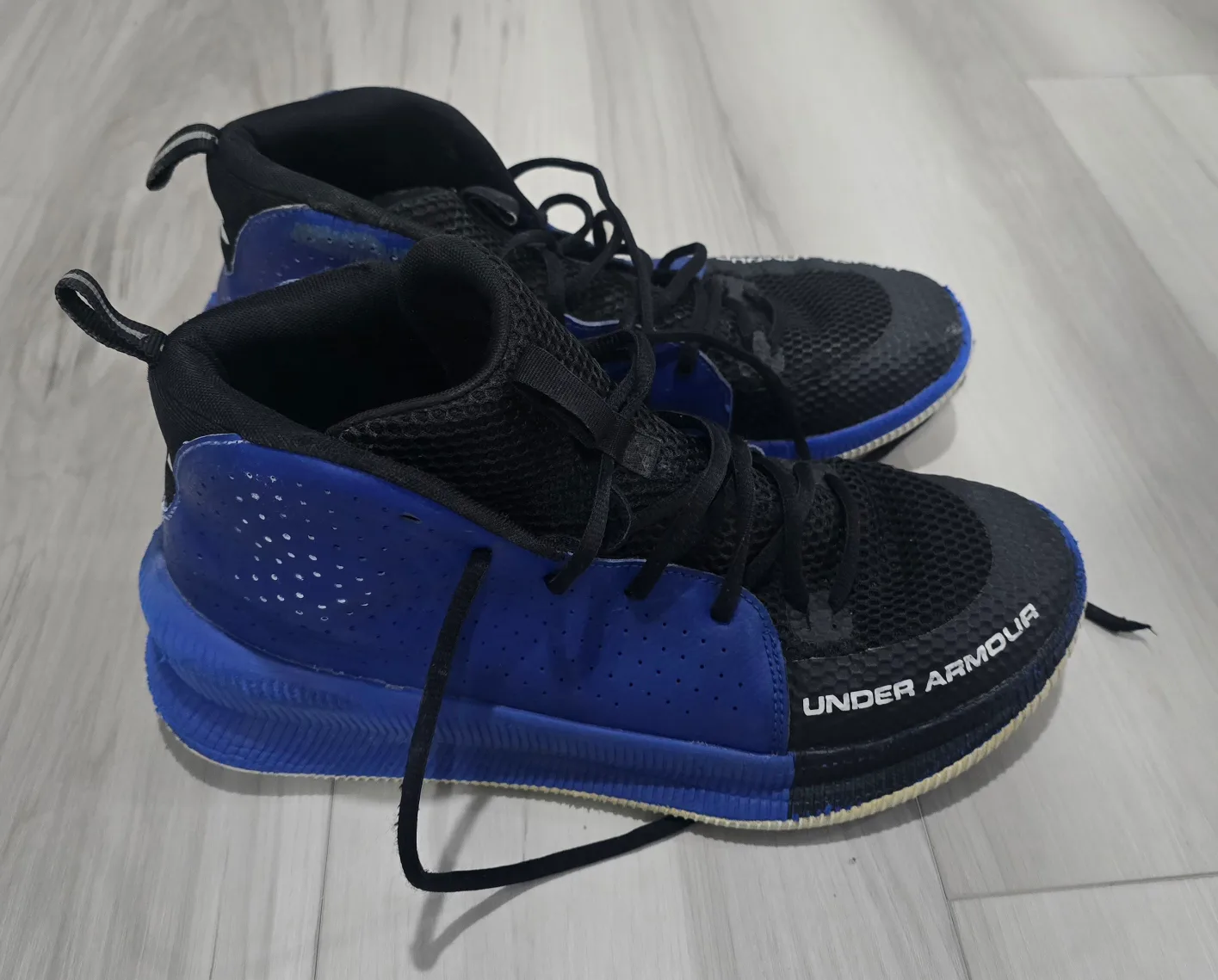 Under Armour Shoes image indicator(2)