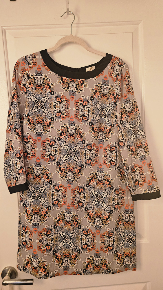 NEGOTIABLE - J.Crew Floral Print Shift Dress Size 8