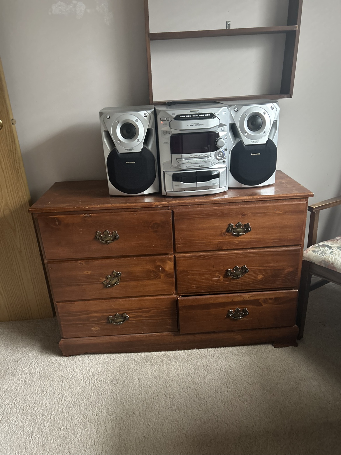 Dresser