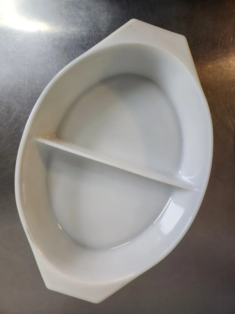 Vintage Pyrex 2-Compartment Casserole Dish with Lid image indicator(2)